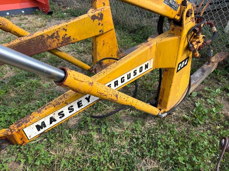 massey-ferguson-204-image-5