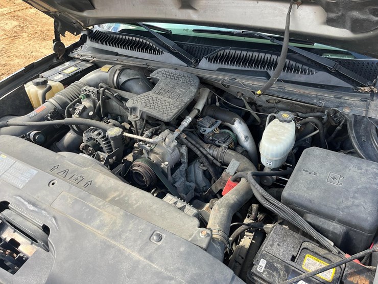 2005-chevrolet-silverado-2500-image-17