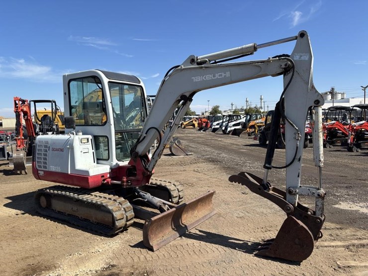 2003-takeuchi-tb135-image-2