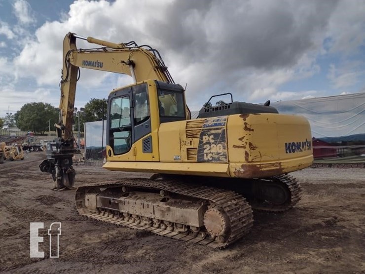 komatsu-pc220-lc-8-image-40
