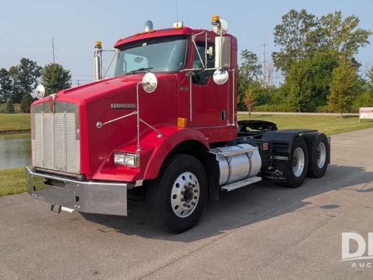 2009-kenworth-t800-image-1