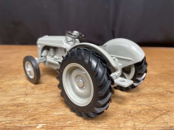 ford-9n-image-11