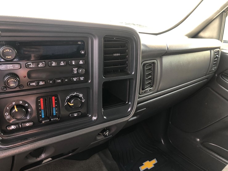 2006-chevrolet-1500-image-11