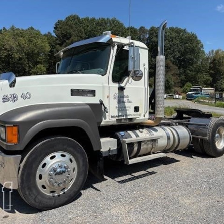 2015 MACK PINNACLE CHU613