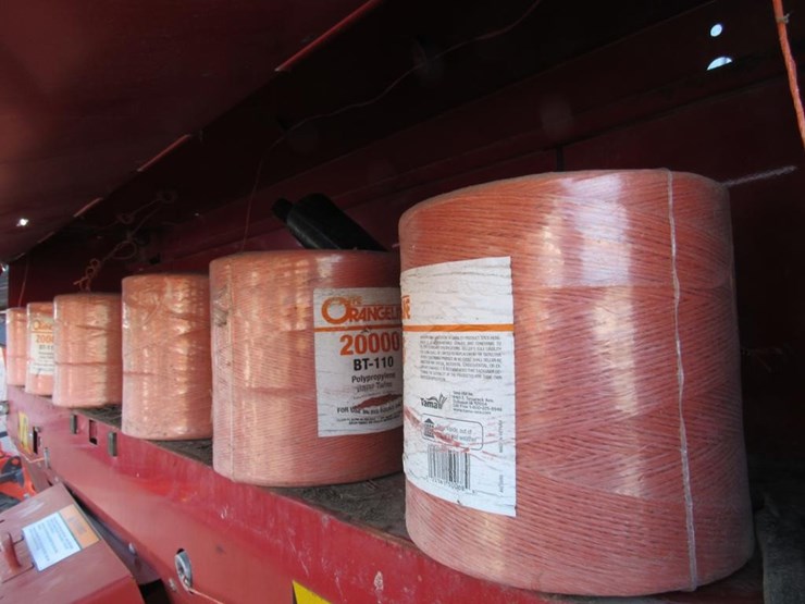 new-holland-648-image-8