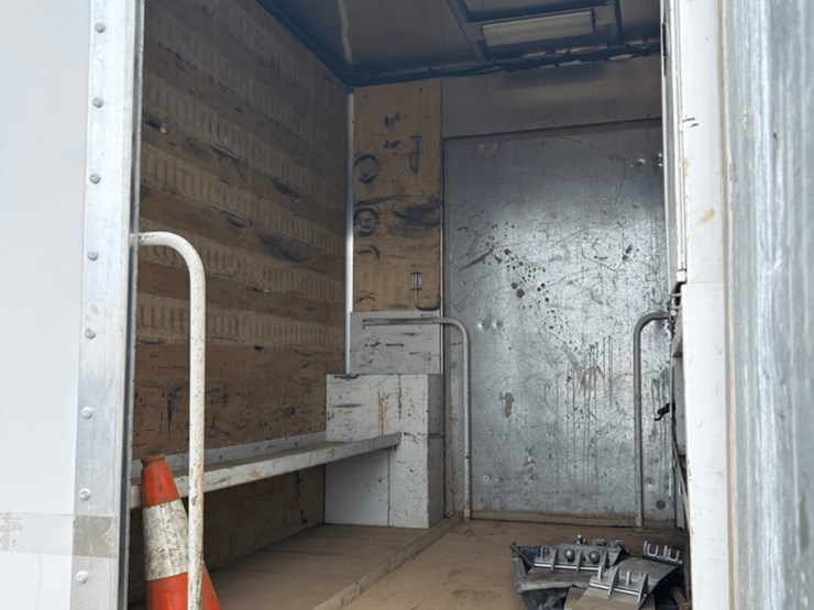 2012-international-durastar-4300-image-8