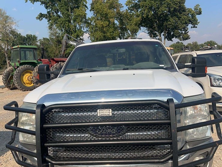2016-ford-f250-lariat-image-6