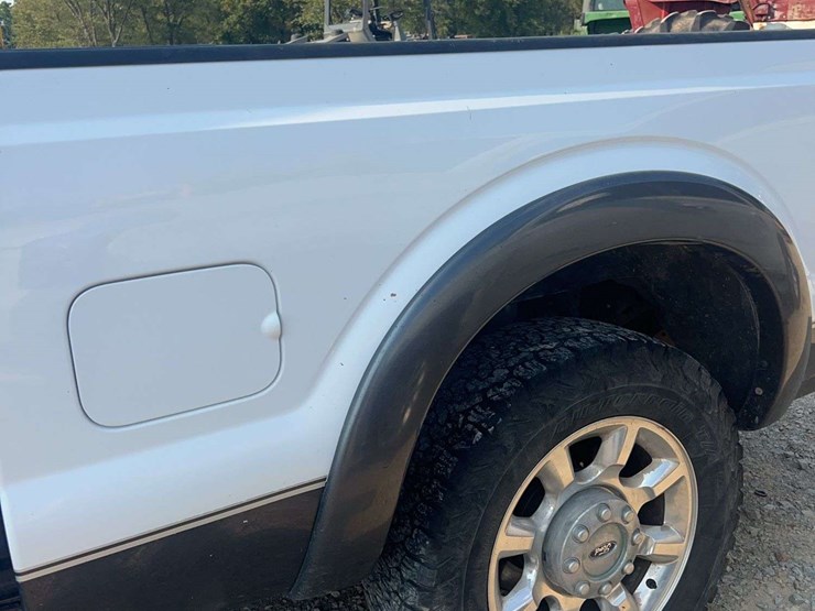 2016-ford-f250-lariat-image-14