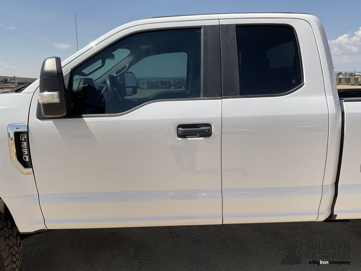 2020-ford-f250-xl-image-13