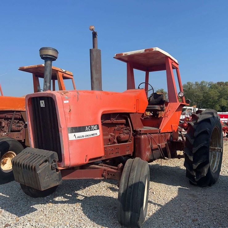 Allis Chalmers 7040 Tractor