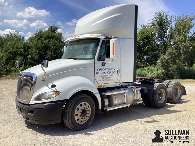2014-international-prostar-image-1