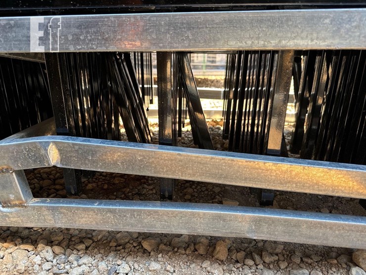 hurricane-10ft-iron-site-fence-image-2