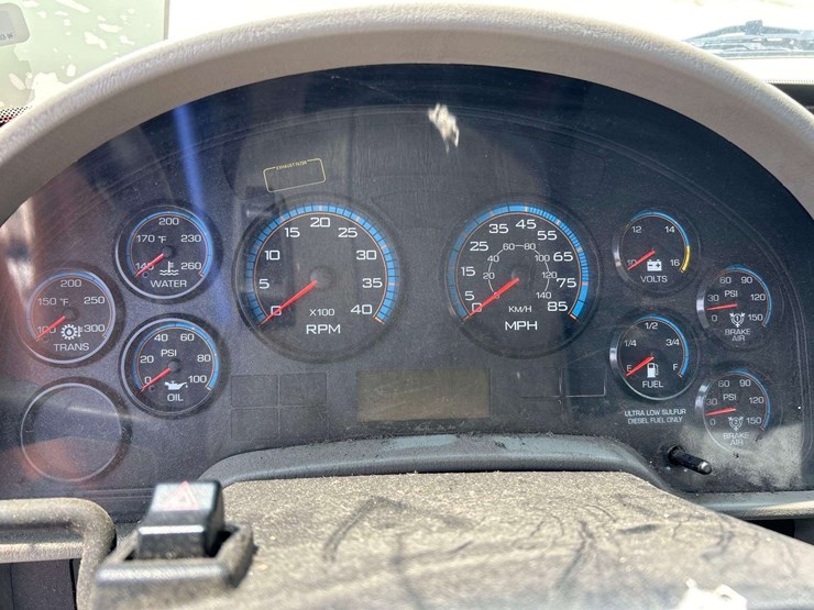 2014-international-durastar-4300-image-9