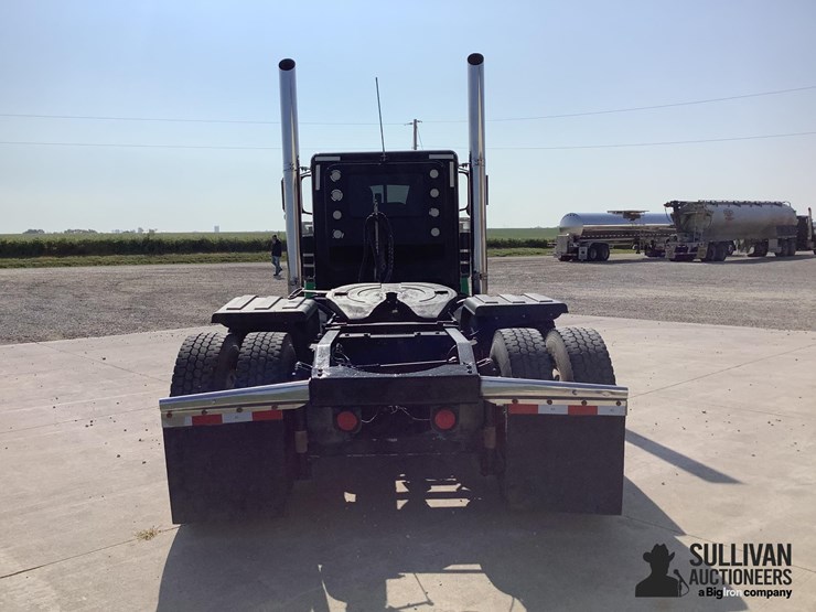 2006-peterbilt-379-image-6