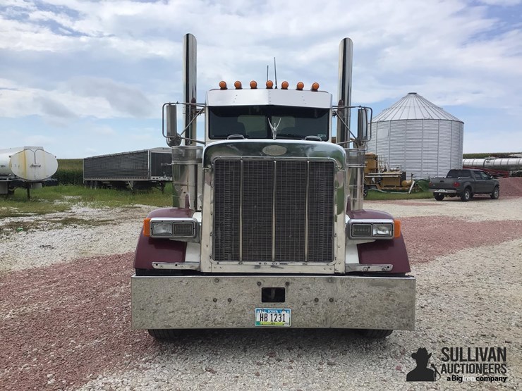 2000-peterbilt-379-image-2