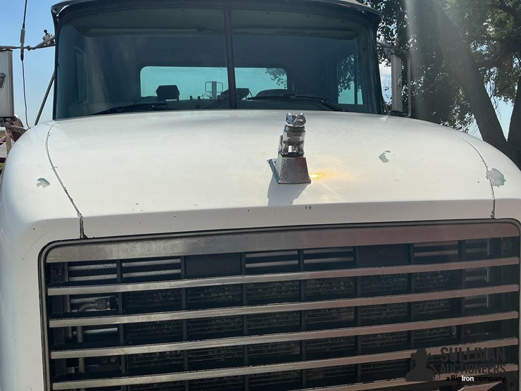 2002-mack-ch613-image-11