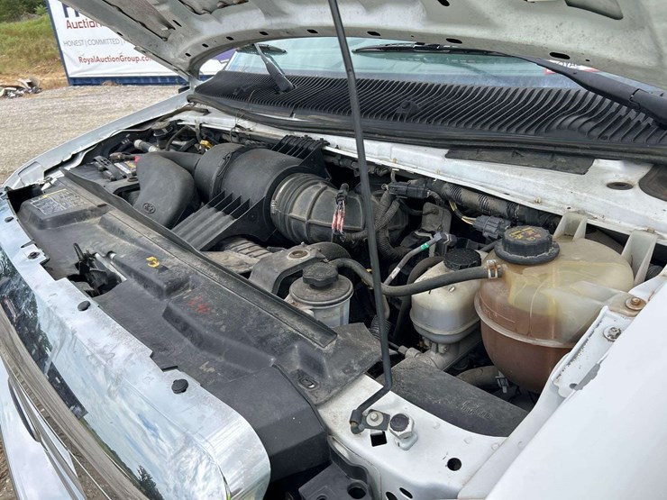 2015-ford-e350-image-7