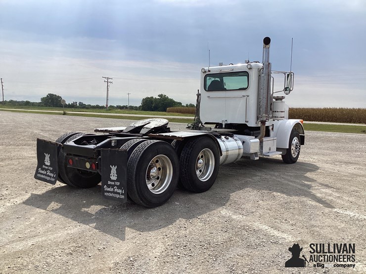 2009-peterbilt-367-image-5