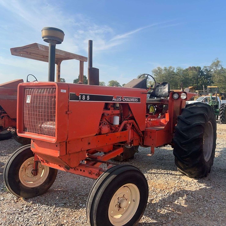 Allis Chalmers 185 Tractor