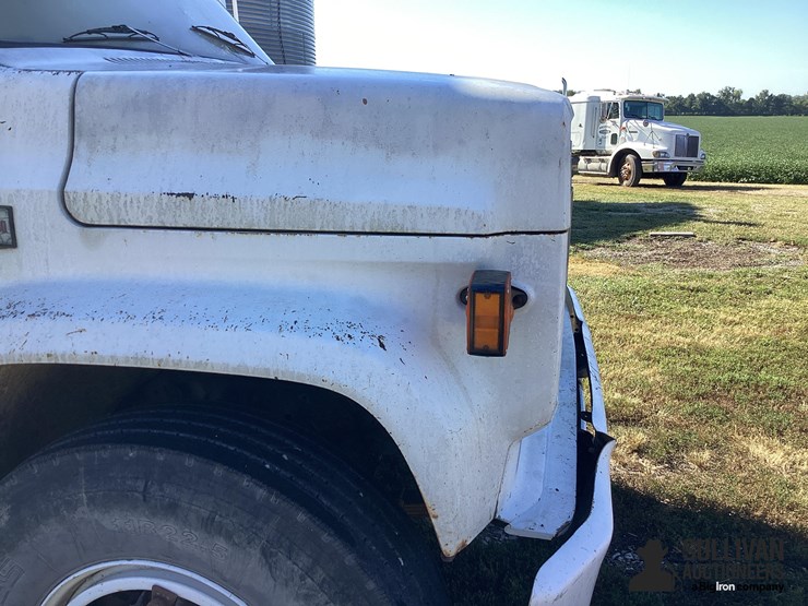 1986-gmc-7000-image-13