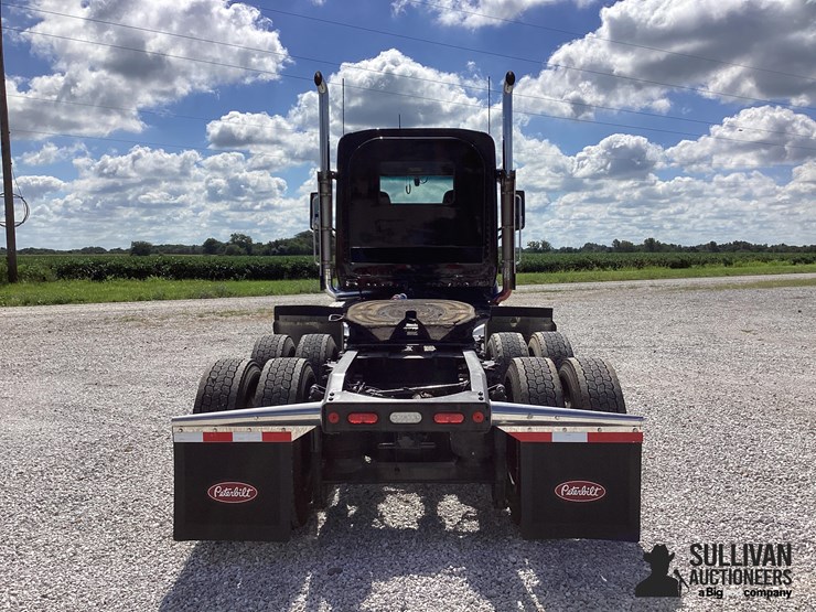 2019-peterbilt-579-image-6
