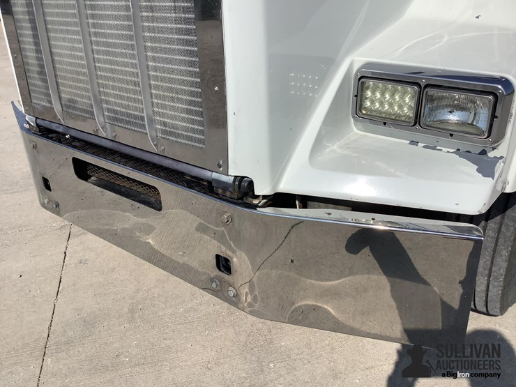 2015-kenworth-t800-image-10