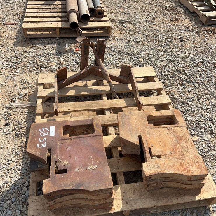 (8) Tractor Suitcase Weights