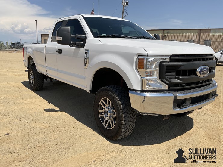 2020-ford-f250-xl-image-3