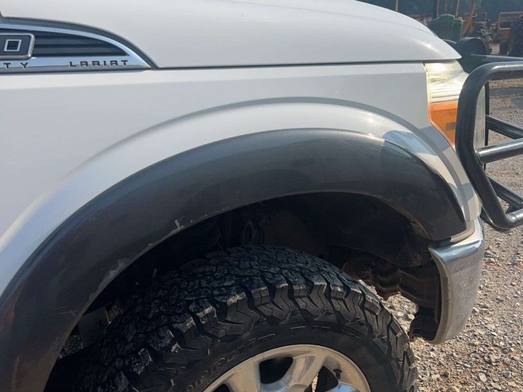 2016-ford-f250-lariat-image-26