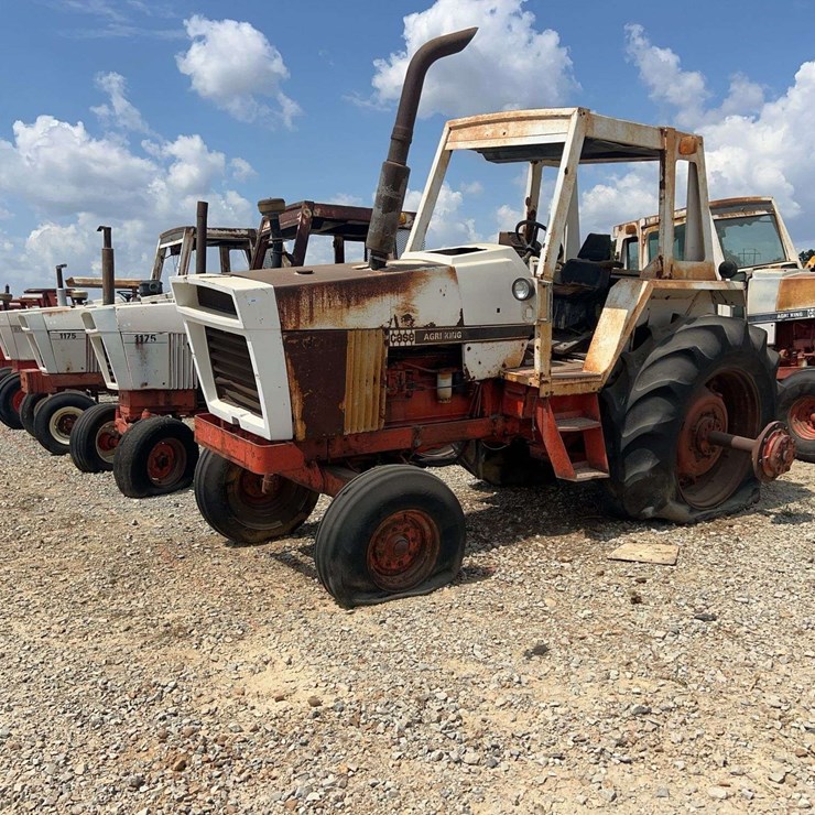 Case 1370 Cab Tractor