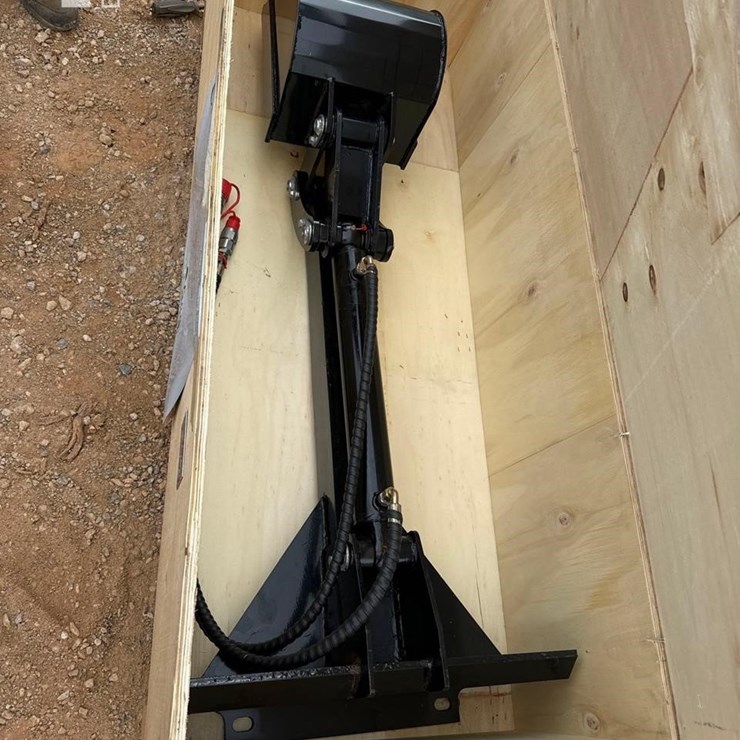 MINI SKID STEER BACKHOE ATTACHMENT