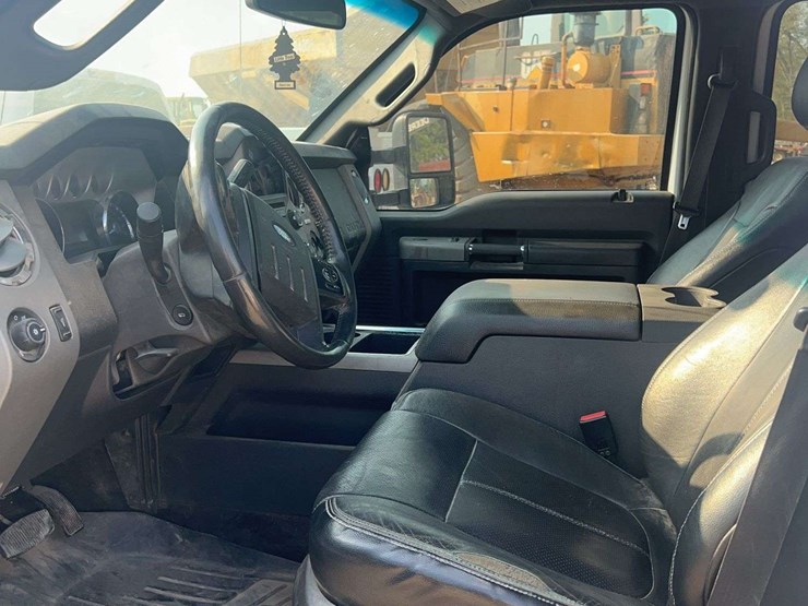2016-ford-f250-lariat-image-32
