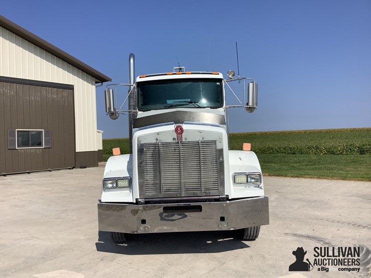 2015-kenworth-t800-image-2