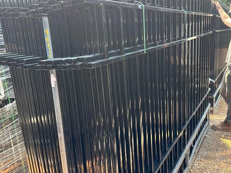 hurricane-10ft-iron-site-fence-image-1