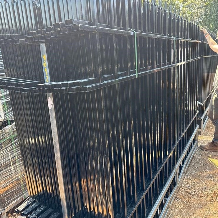 HURRICANE 10FT IRON SITE FENCE