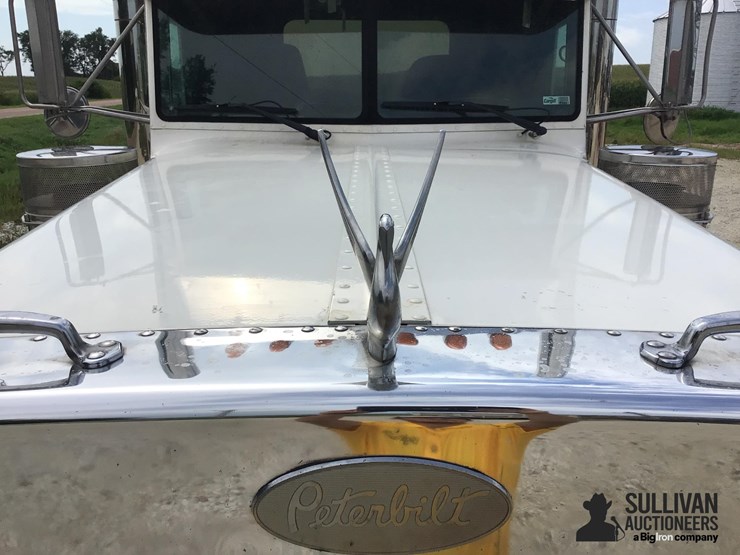 2000-peterbilt-379-image-15