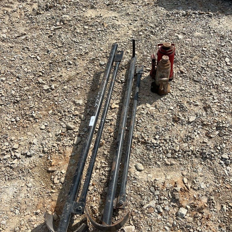 (2) Bottle Jacks