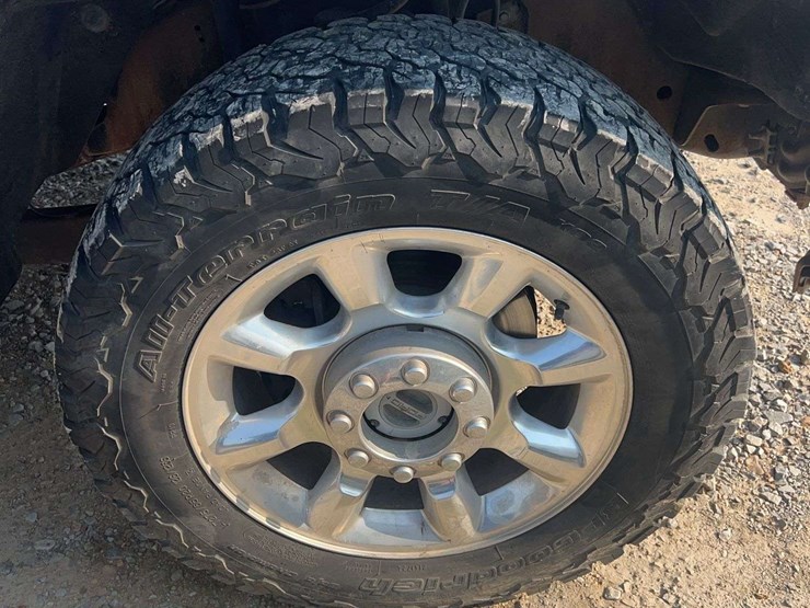 2016-ford-f250-lariat-image-27
