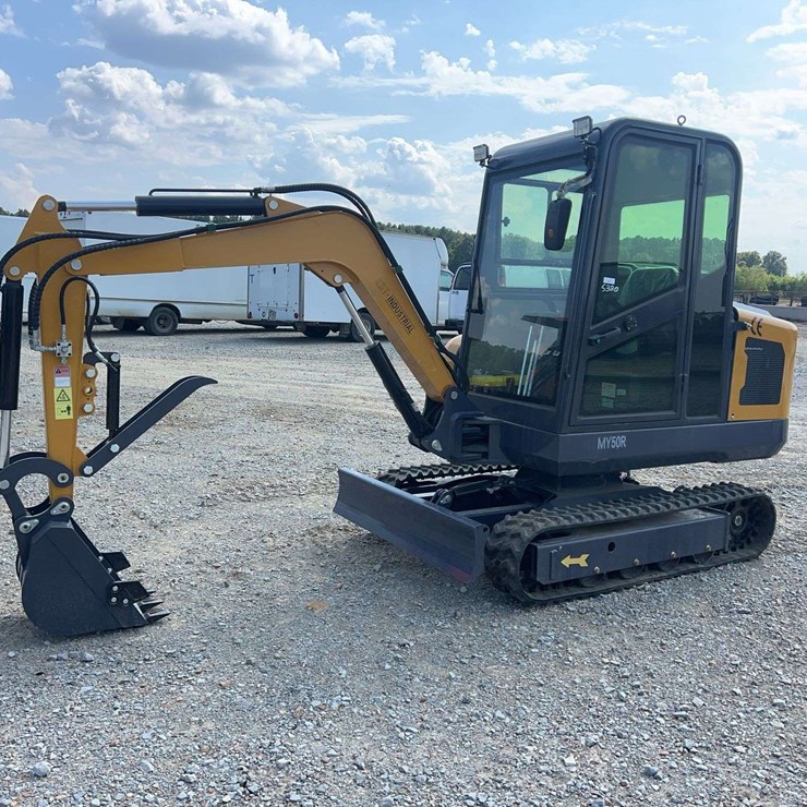 AGT MY50R Mini Excavator