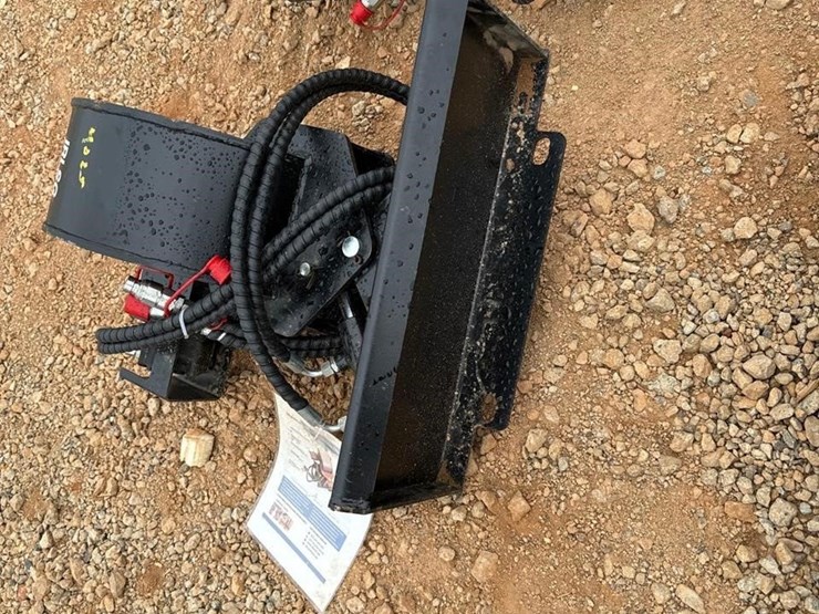 iranch-mini-skid-steer-stump-grinder-attachment-image-2