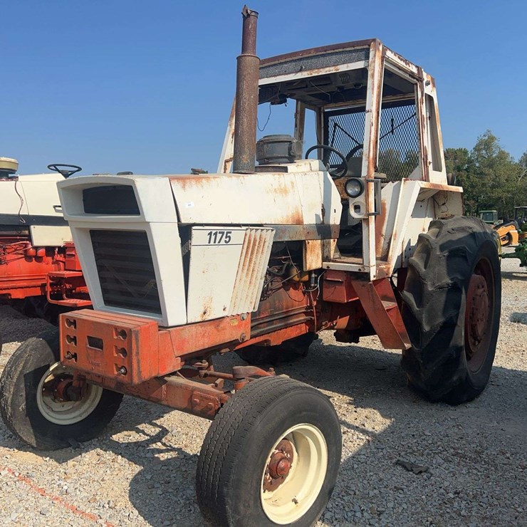 Case 1175 Cab Tractor