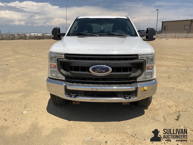 2020-ford-f250-xl-image-2