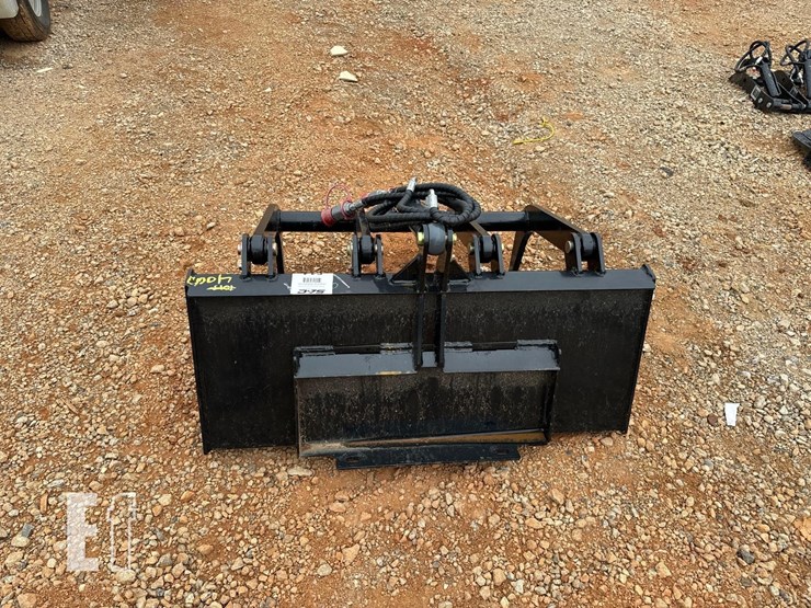 mini-skid-steer-grapple-bucket-attachment-image-2