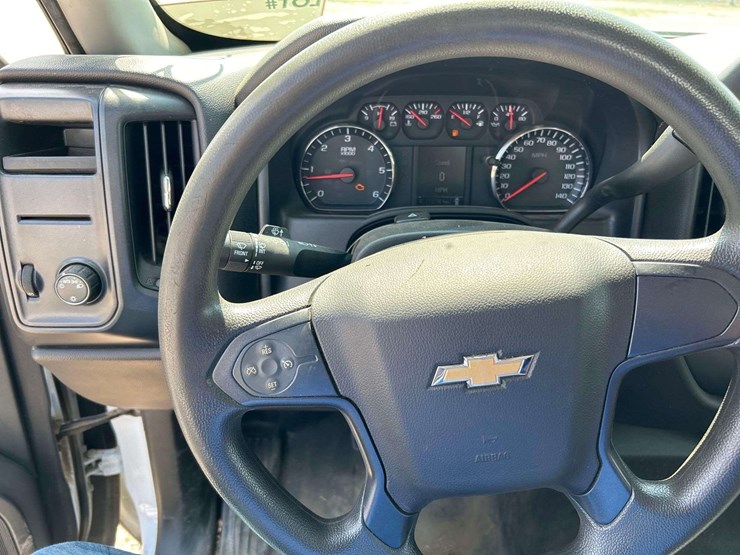 2017-chevrolet-silverado-1500-image-14