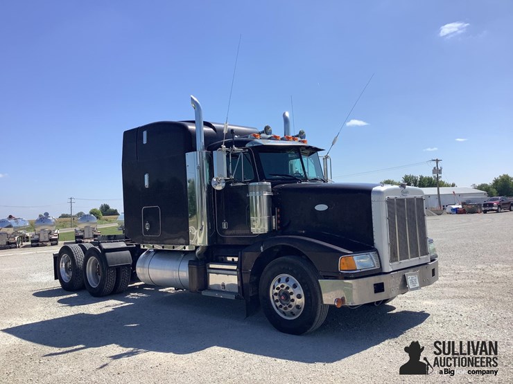 1996-peterbilt-377-image-3