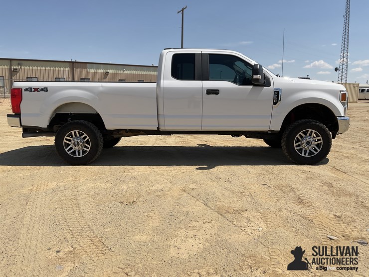 2020-ford-f250-xl-image-4