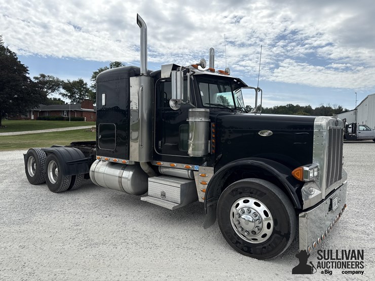 2006-peterbilt-379-image-3
