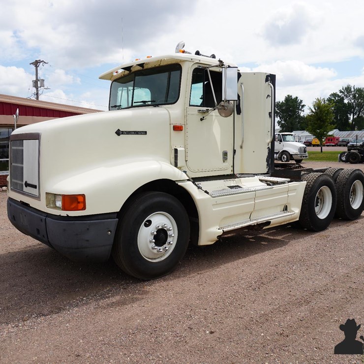 1996 INTERNATIONAL 9200