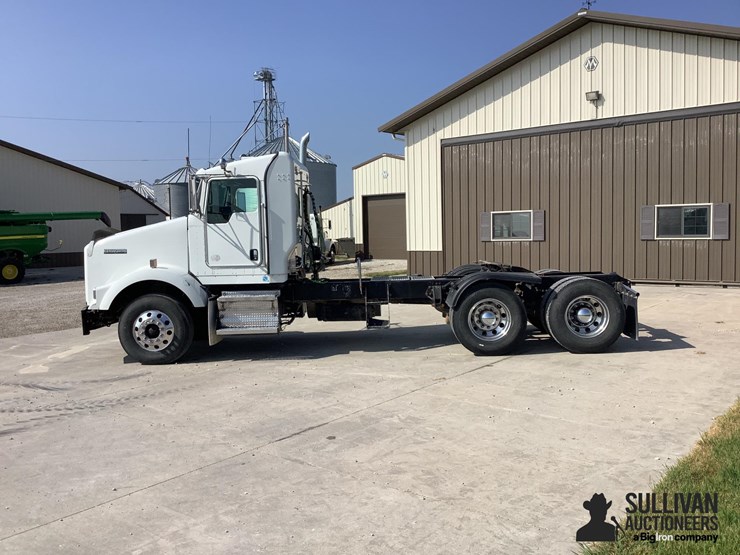 2015-kenworth-t800-image-8