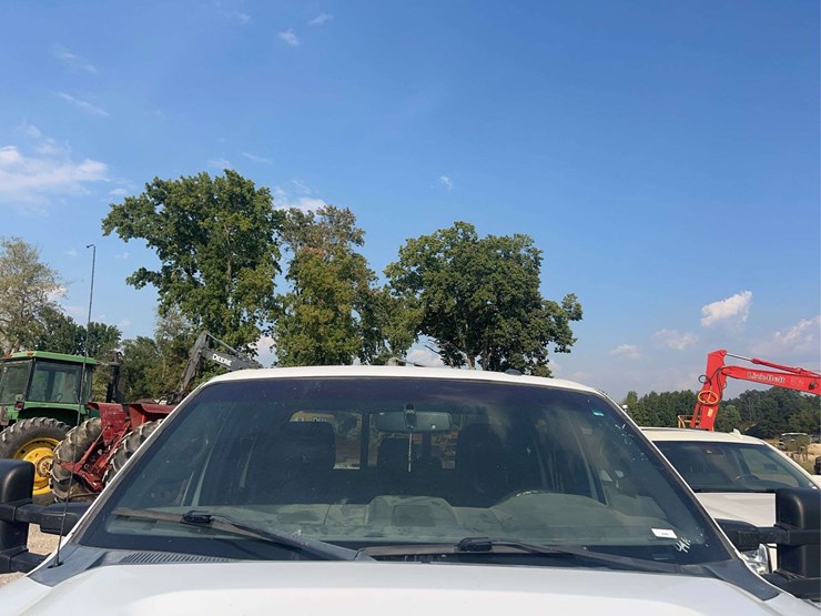 2016-ford-f250-lariat-image-9